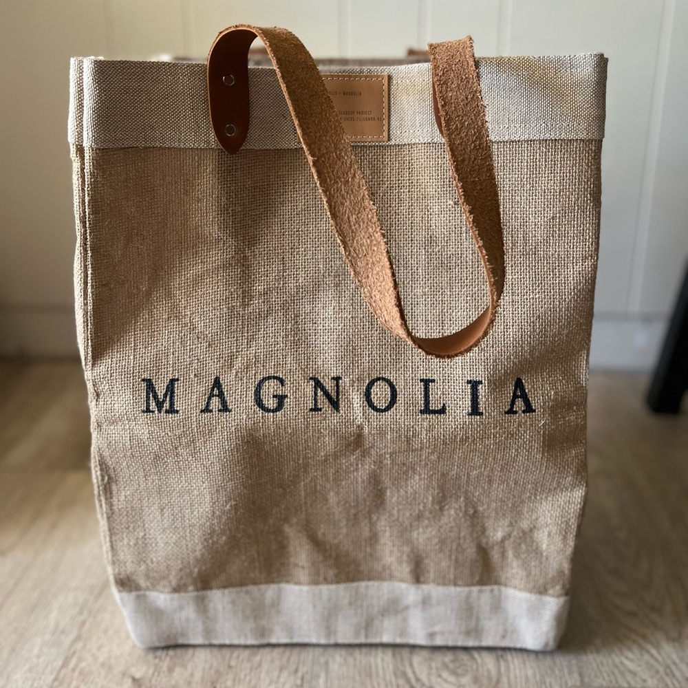 Magnolia Tote Bag